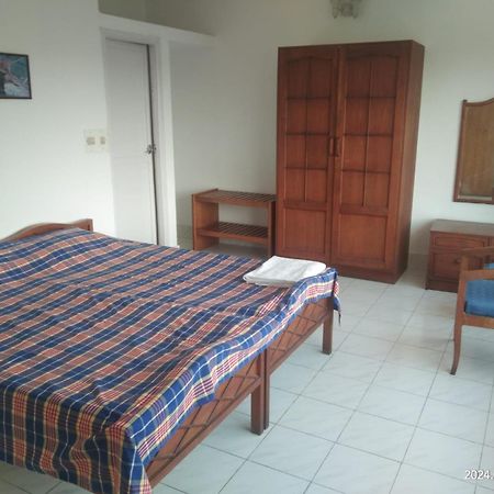 Camellia Heights 1&2 Bed and Breakfast Coonoor Eksteriør billede